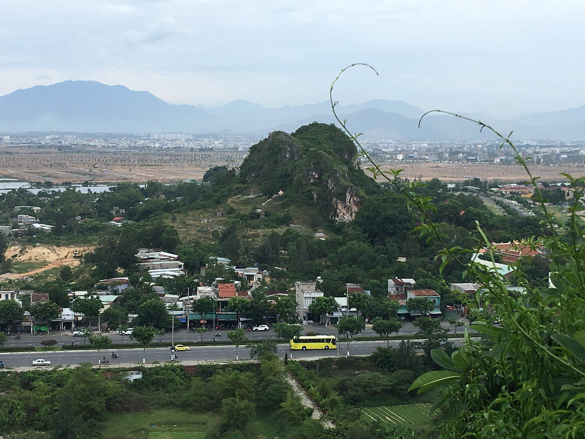 Thổ Sơn в комплексе Ngũ Hành Sơn